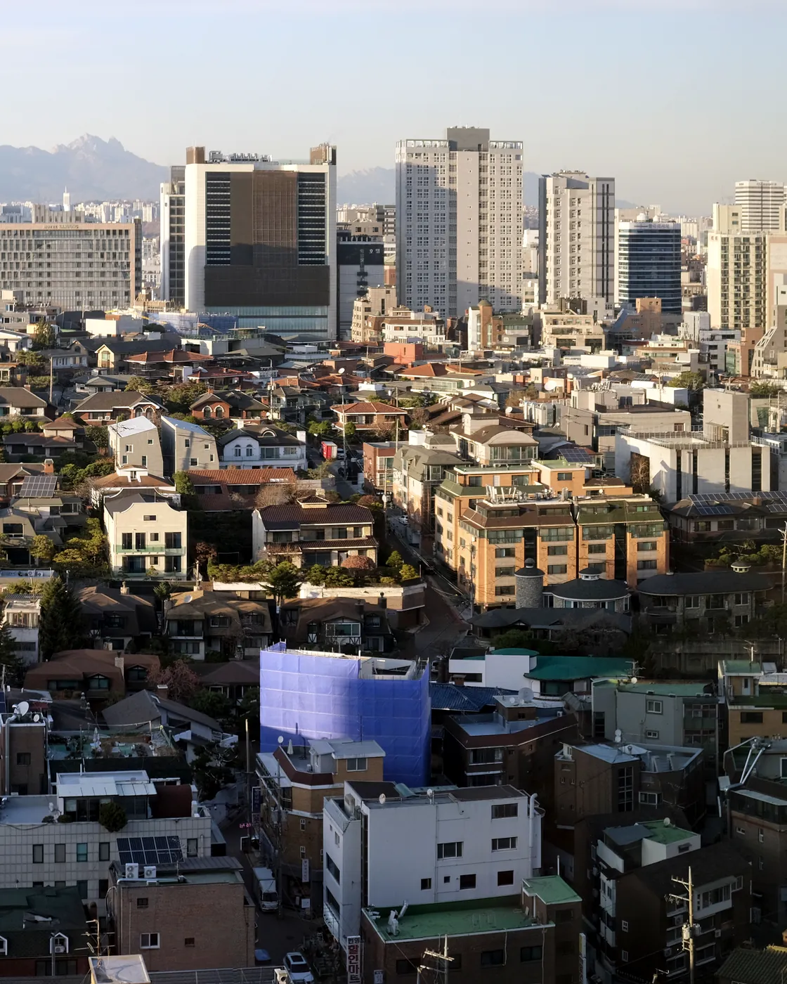 서울 강남 역삼동 일대 주거·상업 건물이 혼재된 도심 전경